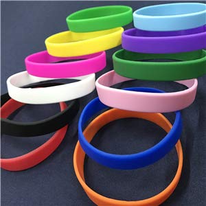 GOGO 60 PCS Adult-Sized Silicone Bracelets Rubber Band Bracelets Wristbands for Party