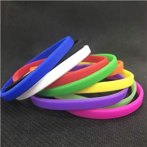 GOGO 100 Pcs Thin Silicone Wristbands for Adults, 1/5
