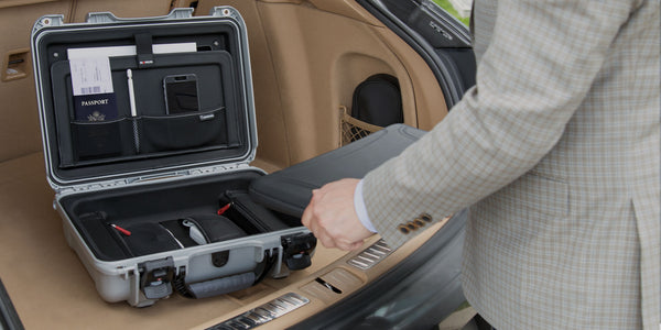 Designed to fit most 15" laptops, the NANUK 923 laptop case takes protection to a new level. 
