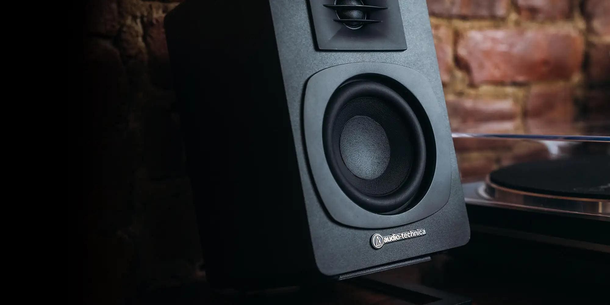 Audio-Technica AT-SP3X Powered Bookshelf Speakers
