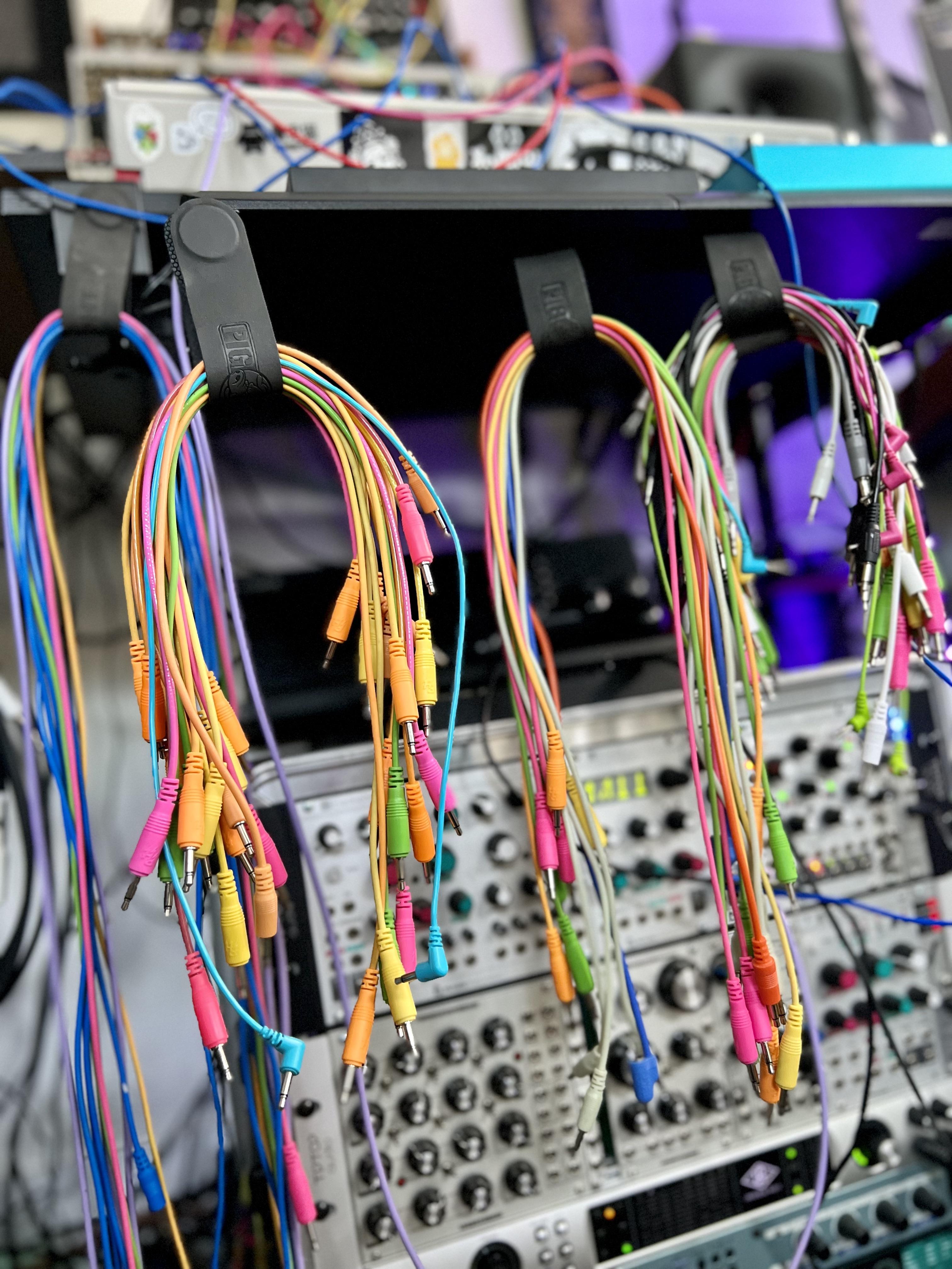 Pig Hog PHMAGLOOP MagLoop Magnetic Cable Wrap / Organizer - 2 Pack