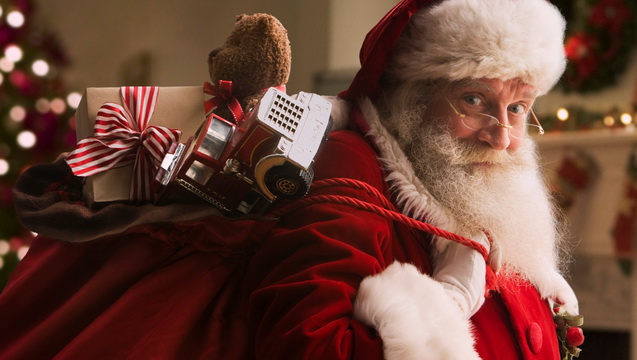 Needham Santa Brings Gifts to those in Need 2023