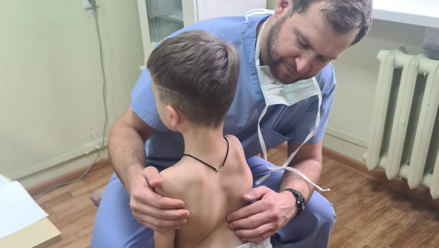 Spine care for the children of Ukraine