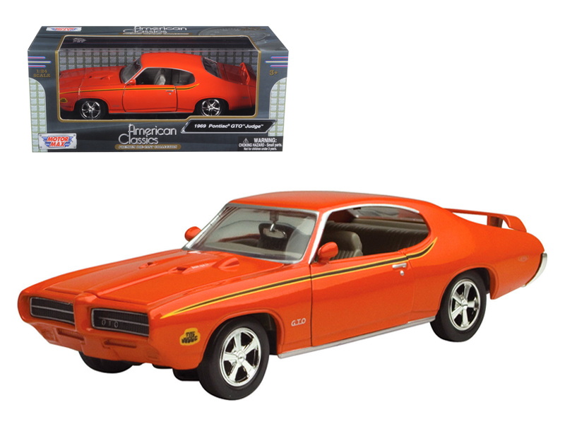 酷牌库|商品详情-Motormax进口代理批发 Motormax 1969 Pontiac GTO Judge Green 带条纹 1/24 压铸模型车