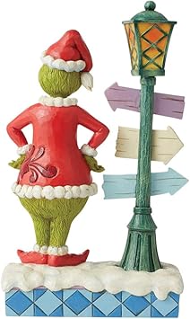 酷牌库|商品详情-Enesco进口代理批发 Enesco Dr. Seuss Grinch by Jim Shore Grinch 圣诞老人站在路灯旁边点亮雕像，带 LED 灯，可收藏的圣诞雕像手工制作树脂石雕像装饰，10.24 英寸，多色