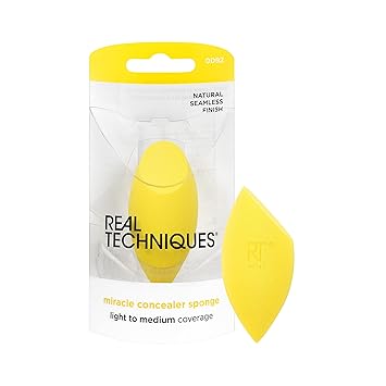 Real Techniques进口代理批发 Real Techniques 奇迹遮瑕海绵，化妆混合海绵，适用于液体和遮瑕膏，细长形状，可精确涂抹在眼睛下方和紧绷区域，黄色海绵，不含乳胶泡沫，1 片