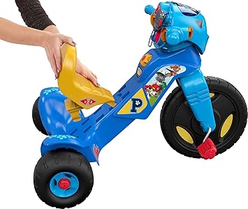 酷牌库|商品详情-Fisher-Price进口代理批发 Fisher-Price PAW Patrol 幼儿三轮车灯光和声音三轮车带车把握把和储物空间，适合学龄前儿童