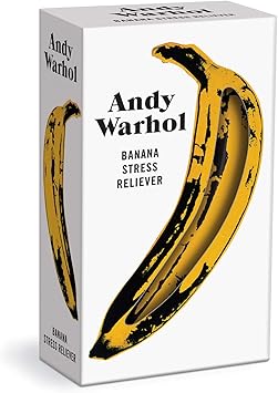 Galison进口代理批发 Galison Andy Warhol 香蕉减压器 用于缓解焦虑的抗压工具，采用标志性的 Andy Warhol 艺术设计，由缓慢上升的聚氨酯制成，是一款充满灵感的礼物创意