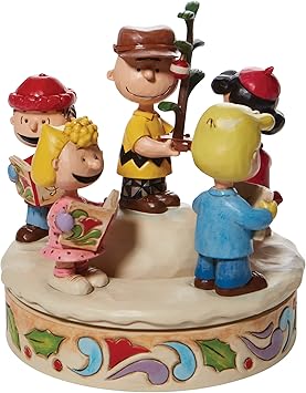 Enesco进口代理批发 Enesco Peanuts by Jim Shore The Gang Caroling around the Christmas Tree 手动旋转雕像，6.5 英寸，多色，红色