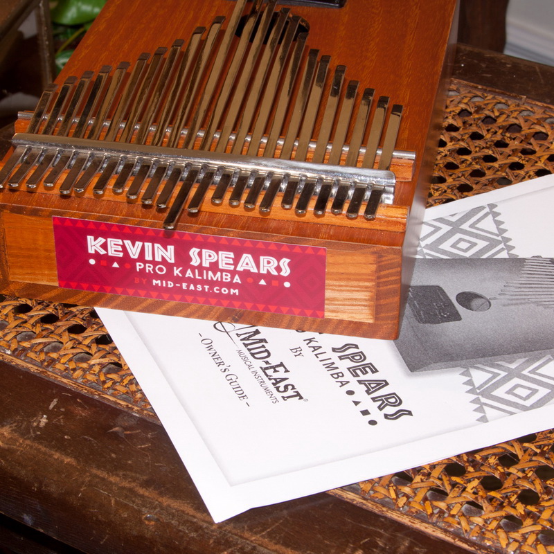 酷牌库|商品详情-Kevin Spears进口代理批发 Kevin Spears Pro Kalimba 23 键带 EQ - 红雪松 - 自然饰面