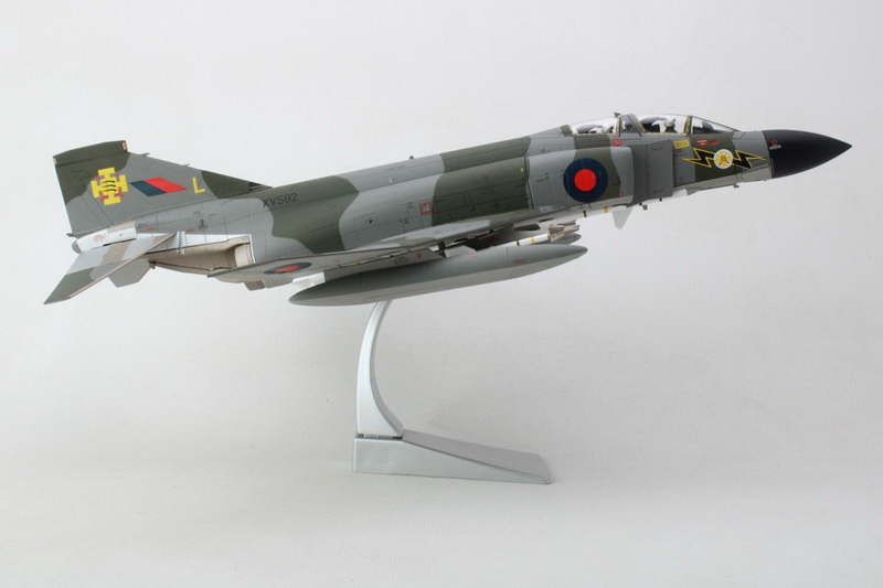 酷牌库|商品详情-CORGI进口代理批发 柯基犬 CG27902 F4K 1/48 Fg Mk1 Raf Sqn 111 苏格兰 1970 年