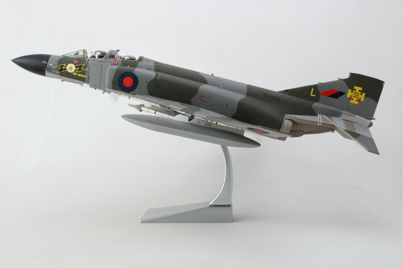 酷牌库|商品详情-CORGI进口代理批发 柯基犬 CG27902 F4K 1/48 Fg Mk1 Raf Sqn 111 苏格兰 1970 年