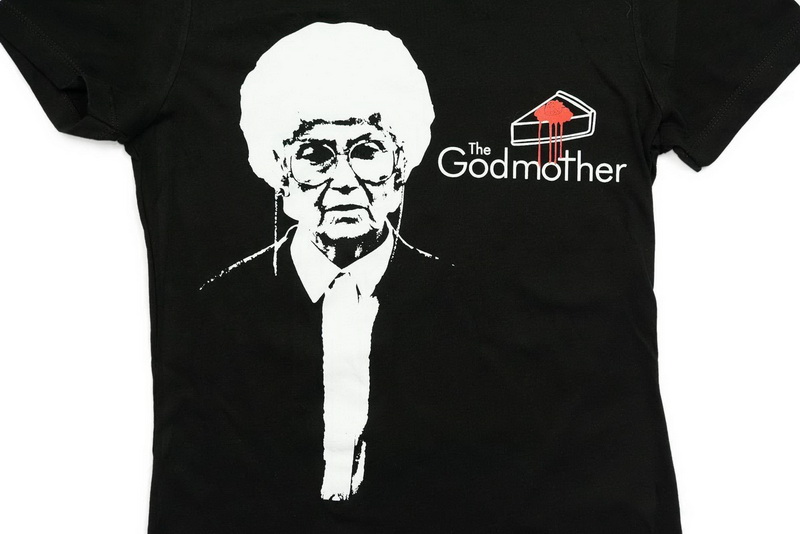 酷牌库|商品详情-Goodie Two Sleeves进口代理批发 The Golden Girls Sophia Petrillo 'The Godmother' 女式 T 恤 | SHOPBOP XL 号