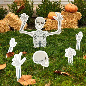 Brybelly Emerging Skeletons Yard Scene