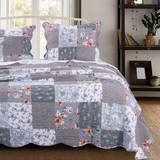 Benjara BM218784 Microfiber Quilt and 1 Pillow Sham Set with Floral Prints, Multicolor