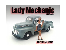 American Diorama 23959  Lady Mechanic Sofie Figure For 1:24 Scale Models