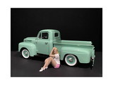 American Diorama 38339  Car Girl in Tee Madee Figurine for 1/24 Scale Models
