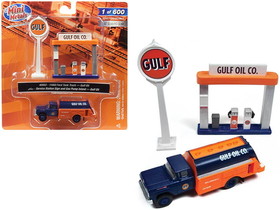 Classic Metal Works 40003  1960 Ford Tank Truck with Service Gas Station "Gulf Oil" 1/87 (HO) Scale Model