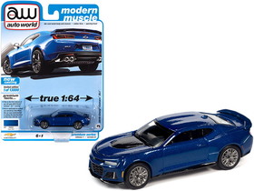 Autoworld 64302-AWSP059A  2018 Chevrolet Camaro ZL1 Hyper Blue Metallic "Modern Muscle" Limited Edition to 13000 pieces Worldwide 1/64 Diecast Model Car