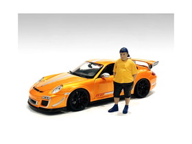 American Diorama 76378  "Car Meet 1" Figurine II for 1/24 Scale Models