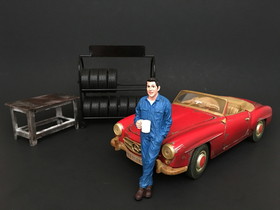 American Diorama 77445  Mechanic Larry Taking Break Figure For 1:18 Scale Models