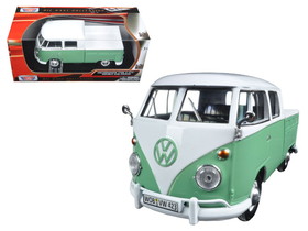 Motormax Volkswagen Type 2 (T1) Double Cab Pickup Truck White and Green 1/24 Diecast Model Car