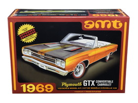 AMT AMT1137M  Skill 2 Model Kit 1969 Plymouth GTX Convertible 1/25 Scale Model