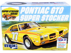 MPC MPC939M  Skill 2 Model Kit 1970 Pontiac GTO Super Stocker 1/25 Scale Model
