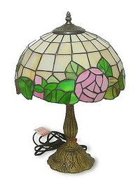D. Lawless Hardware 18-1/2" Leaded Glass Lamp With Rose Design 3665
