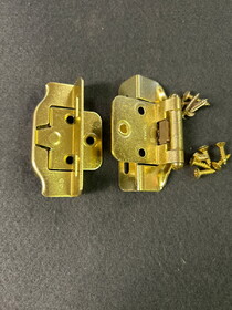 Laurey 1/2" Overlay Partial Wrap Hinge Brass Plated