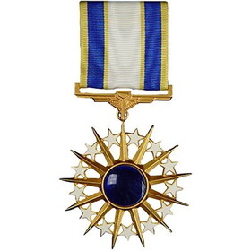 Eagle Emblems M0010 Medal-Usaf,Dist.Service (3-1/4")