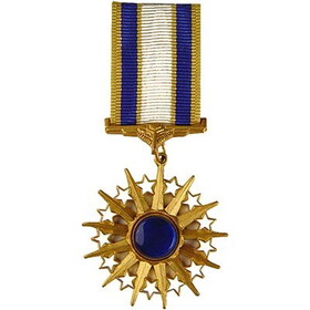 Eagle Emblems M2010 Medal-Usaf,Dist.Service (MINI), (2-1/4")