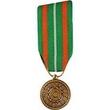 Eagle Emblems M2032 Medal-Uscg, Achievement (Mini) (2-1/4
