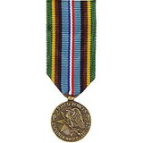 Eagle Emblems M2061 Medal-Armed Forces Exped. (MINI), (2-1/4