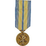 Eagle Emblems M2064 Medal-Usaf,Armed Forc.Rsv (MINI), (2-1/4