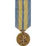 Eagle Emblems M2165 Medal-Army, Armed Forc.Rsv (Mini) (2-1/4