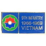 Eagle Emblems P00489 Pin-Viet,Bdg,009Th Inf Div 1966-1969, (1-1/8