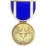 Eagle Emblems P14295 Pin-Medal,Nato,Bosnia Service (1-3/16