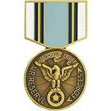Eagle Emblems P14403 Pin-Medal, Usaf Mert.Svc. Rsv. (1-3/16