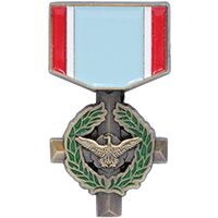 Eagle Emblems P15307 Pin-Medal,Usaf Cross (1-1/4")