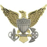 Eagle Emblems P40156 Bdg-Uscg,Officer (1-3/4