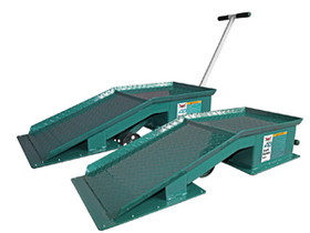 Safeguard 69200 20 Ton Truck Ramps w/ T Handle Pair
