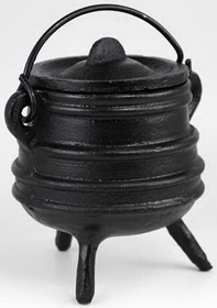 AzureGreen ICBR77 Ribbed cast iron cauldron 3"
