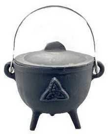 AzureGreen ICR016  4.5" Triquetra cast iron cauldron w/ lid