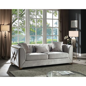 Velencia Style Sofa in Cream B009139133