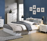 Acme Perse Queen Bed in White Finish BD00548Q