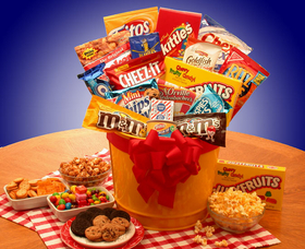 Gift Basket 820171 Junk Food Madness Gift Pail