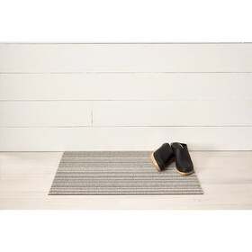 Chilewich 200134-001 18 in. W X 28 in. L Gray/White Skinny Stripe Polyester/Vinyl Door Mat