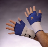 Impacto 701-00 Series Glove with wrist support Polycot