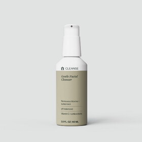 FINIS 4.10.100 Dermasport Gentle Facial Cleanser, Removes Chlorine + Sunscreen